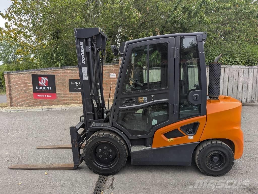 Doosan D 35 C-9 Dízel targoncák