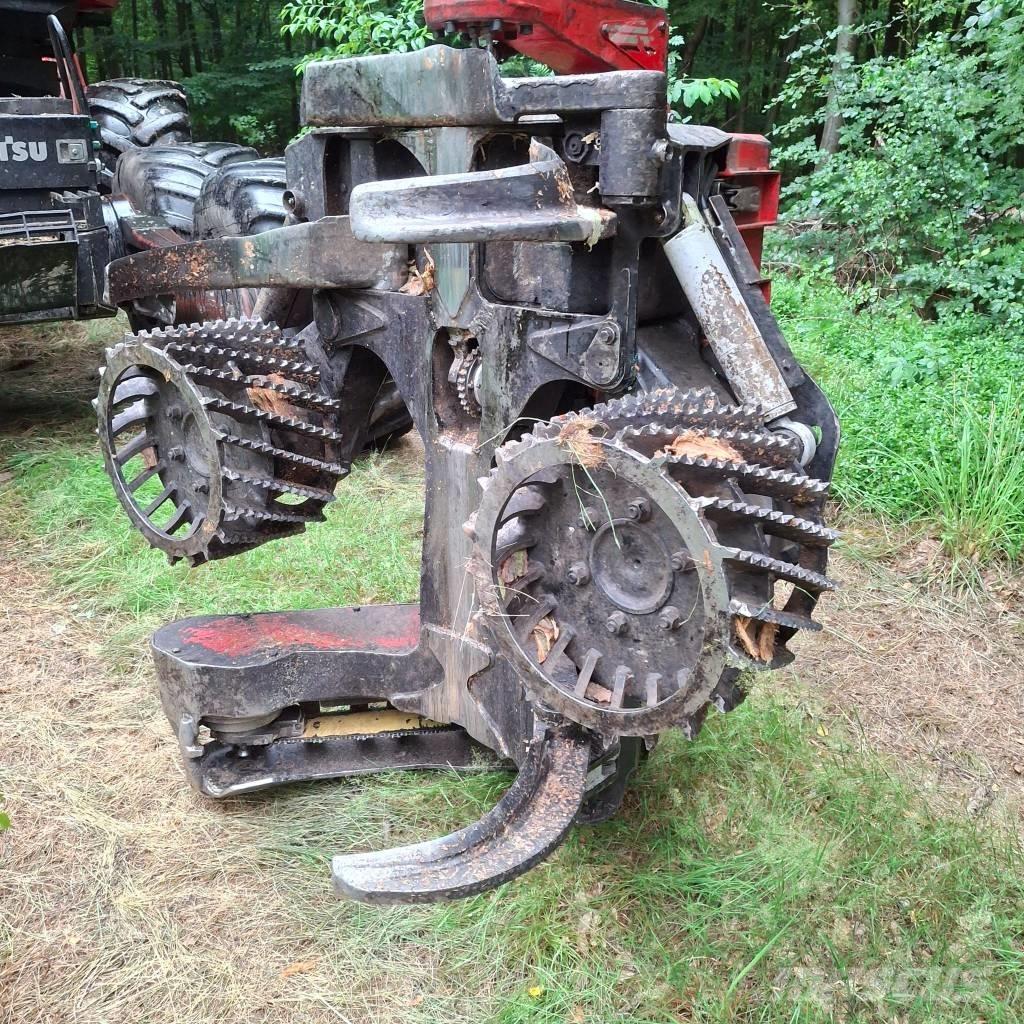 Komatsu 931.1 Betakarítók