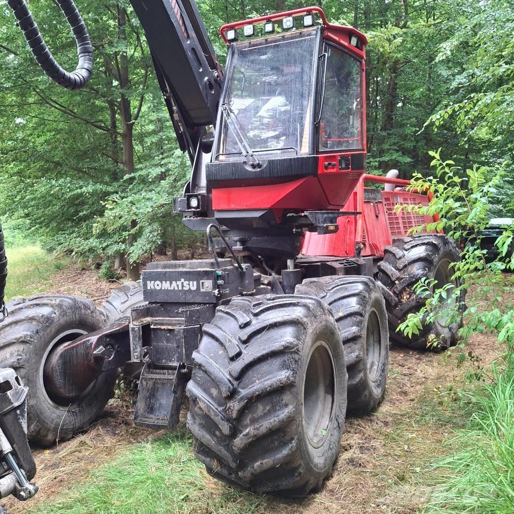 Komatsu 931.1 Betakarítók