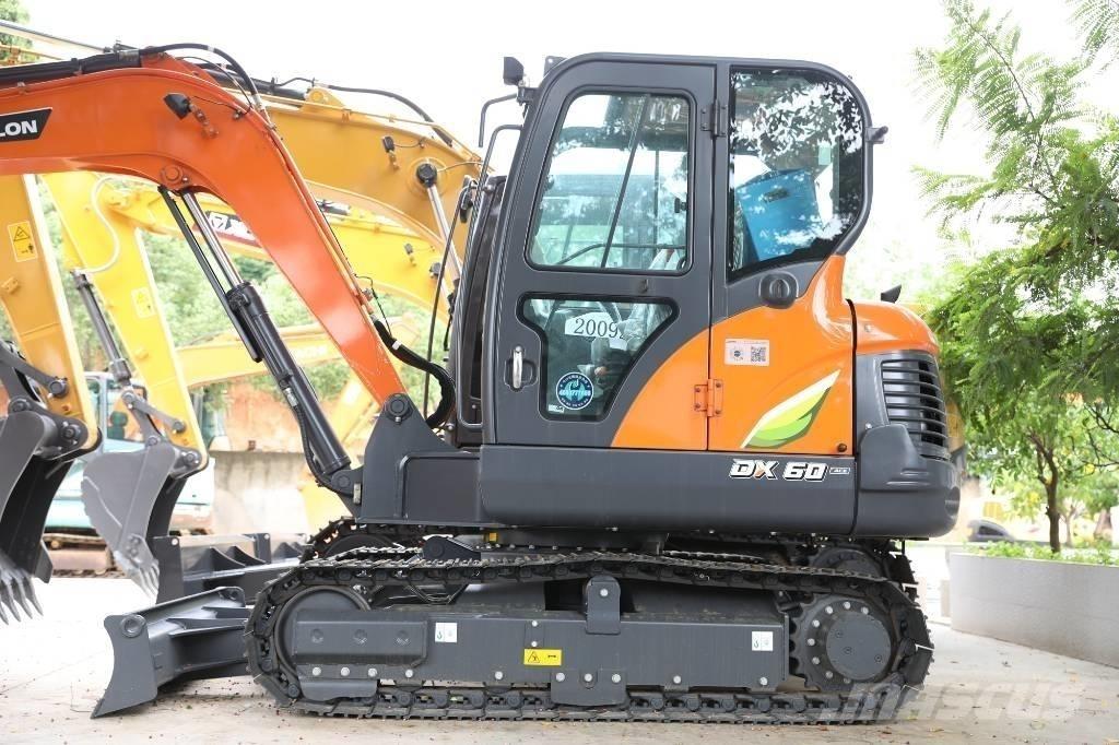 Develon DX 60 E-10 N Gumikerekes kotrók