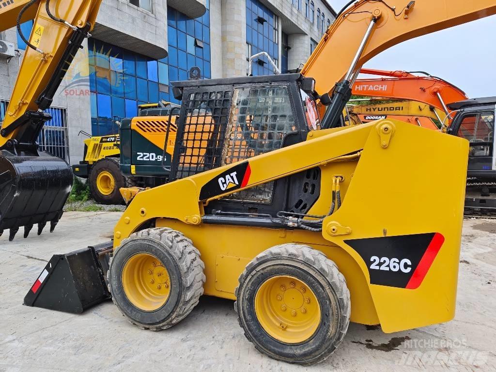 CAT 226c Kompaktrakodók