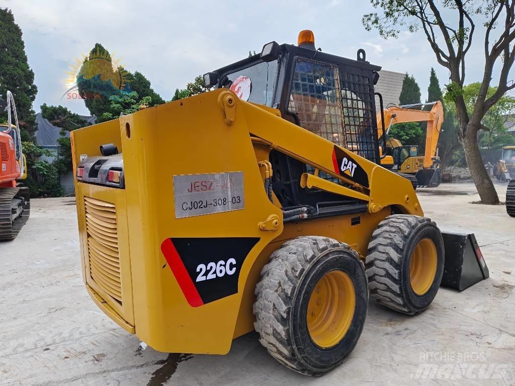 CAT 226c Kompaktrakodók