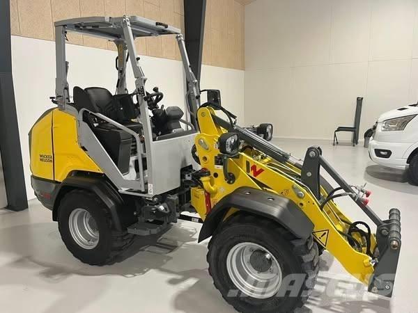 Wacker Neuson WL 28 Gumikerekes homlokrakodók