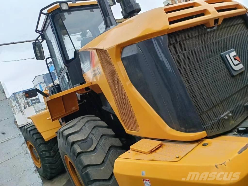 Lonking 856 Gumikerekes homlokrakodók