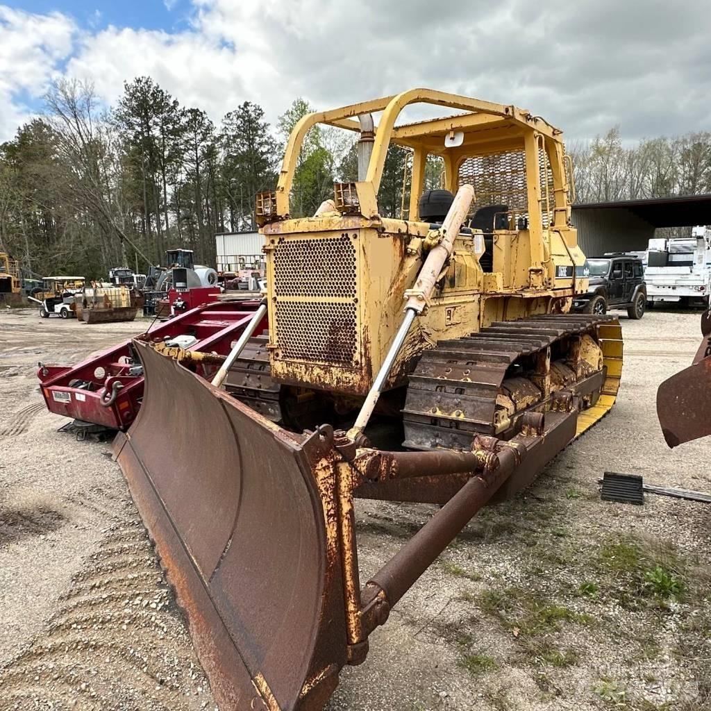 Komatsu D 68 E-1 lánctalpas dózerek