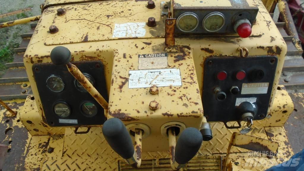 Komatsu D 68 E-1 lánctalpas dózerek