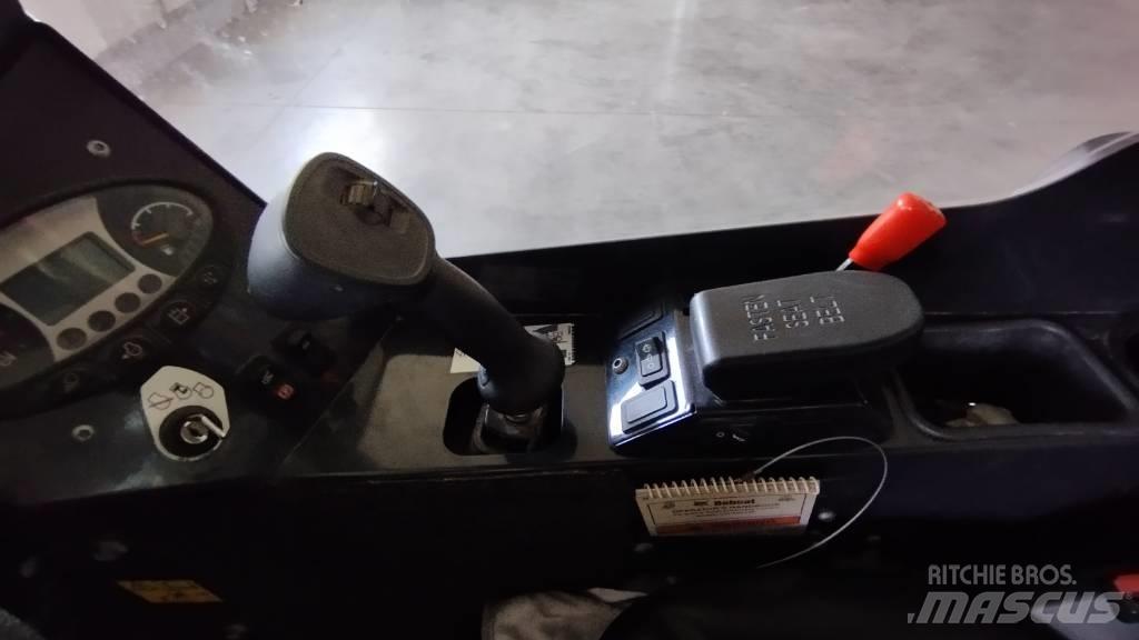 Bobcat L 23 Mini homlokrakodók