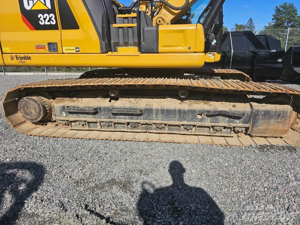 CAT 323 Lánctalpas kotrók