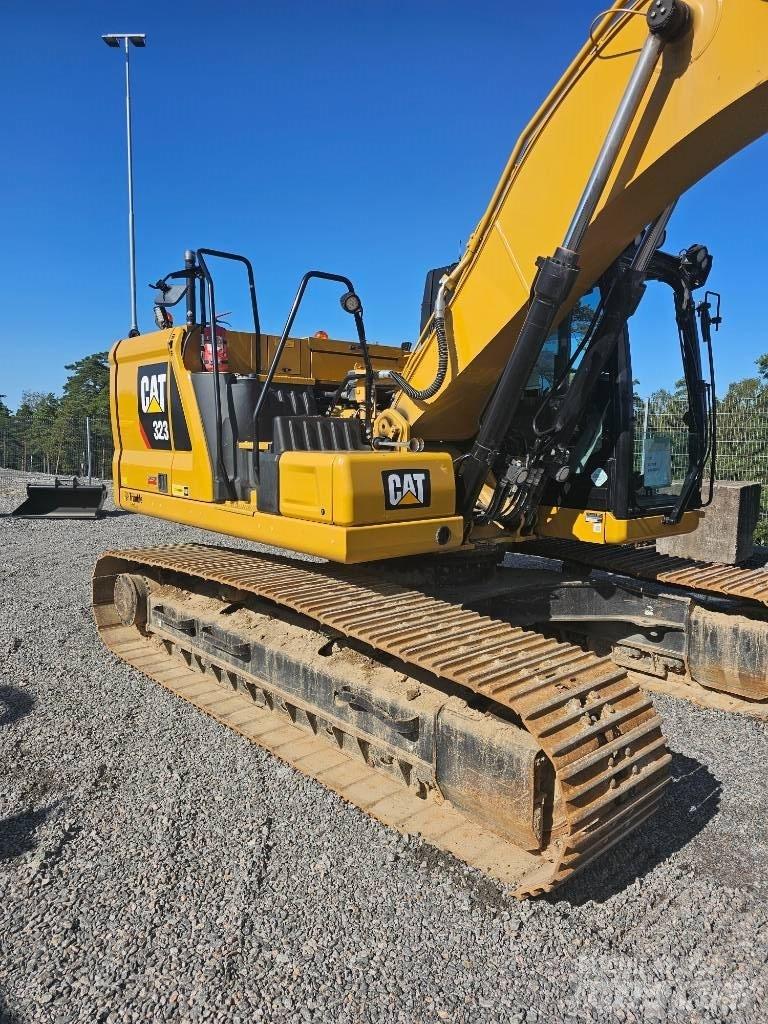 CAT 323 Lánctalpas kotrók