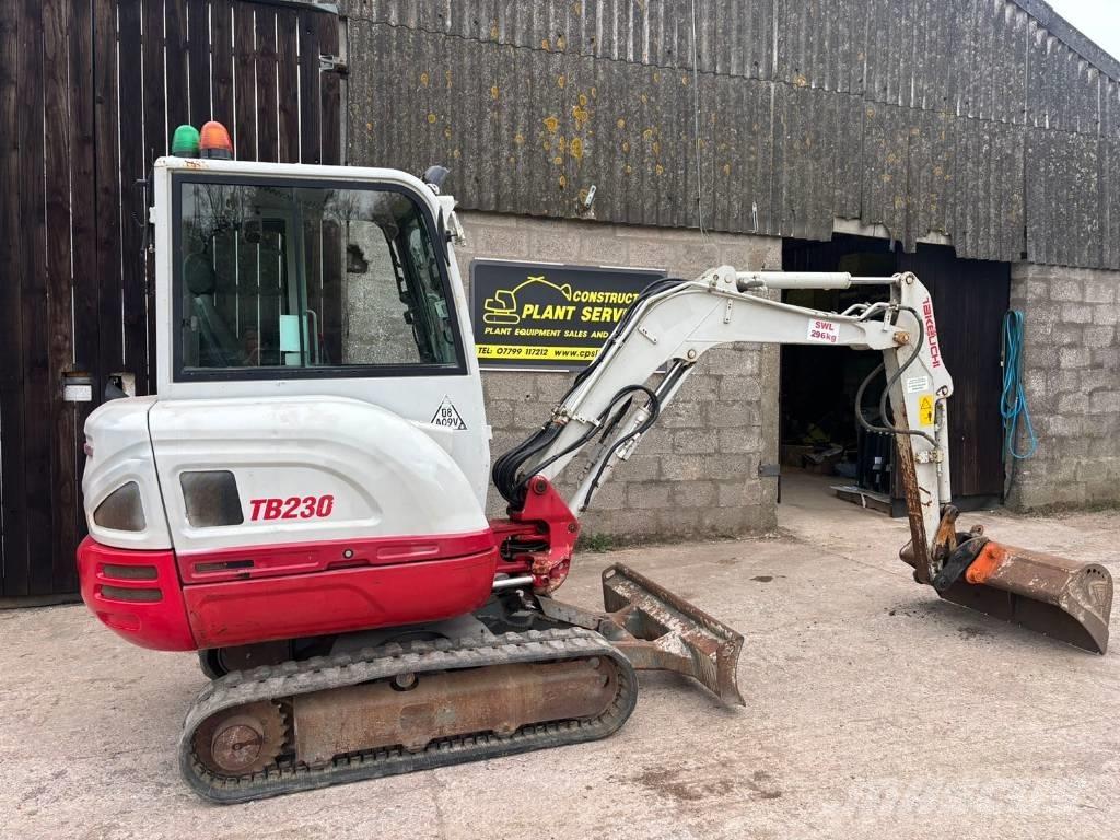 Takeuchi TB 230 Mini kotrók < 7t