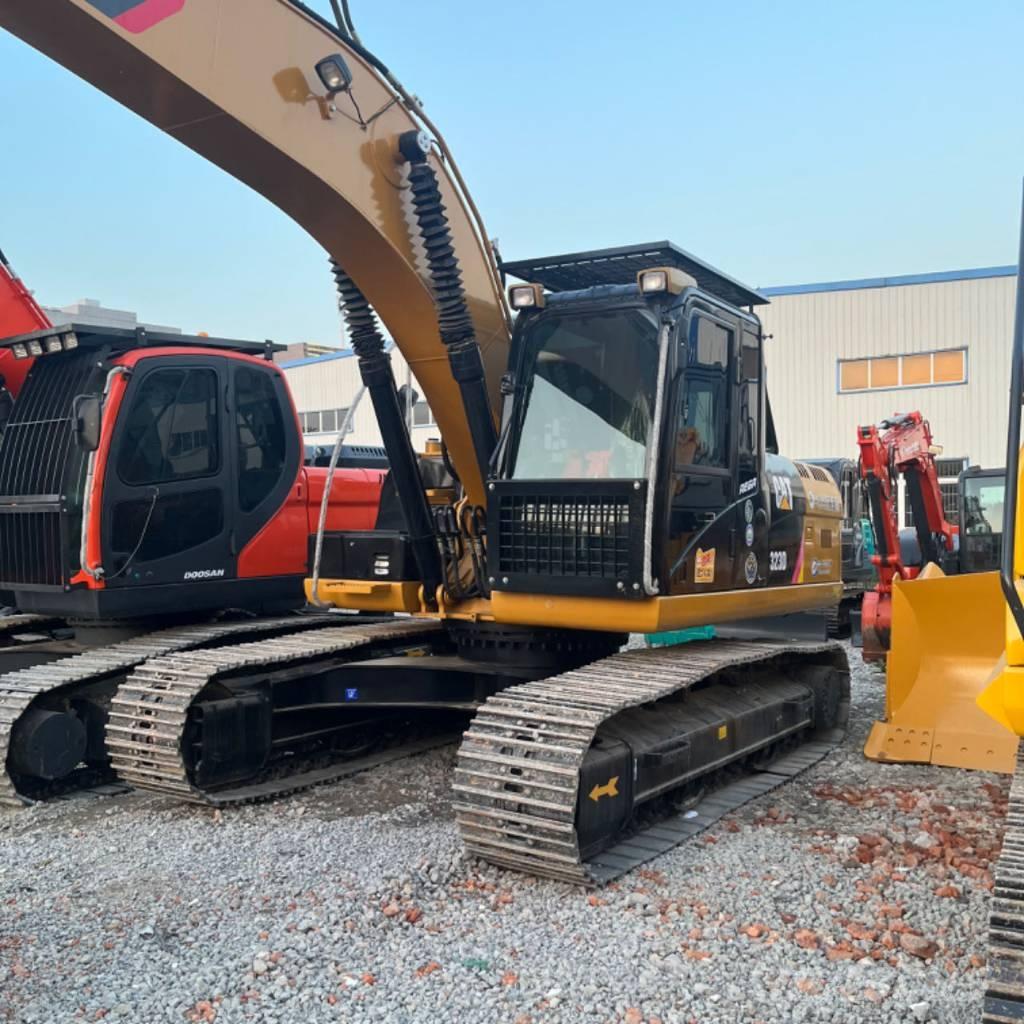 CAT 323 D Lánctalpas kotrók