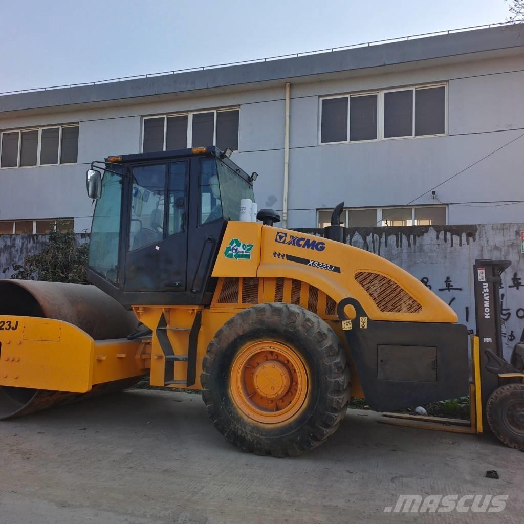 XCMG XS 223 J Egydobos hengerek