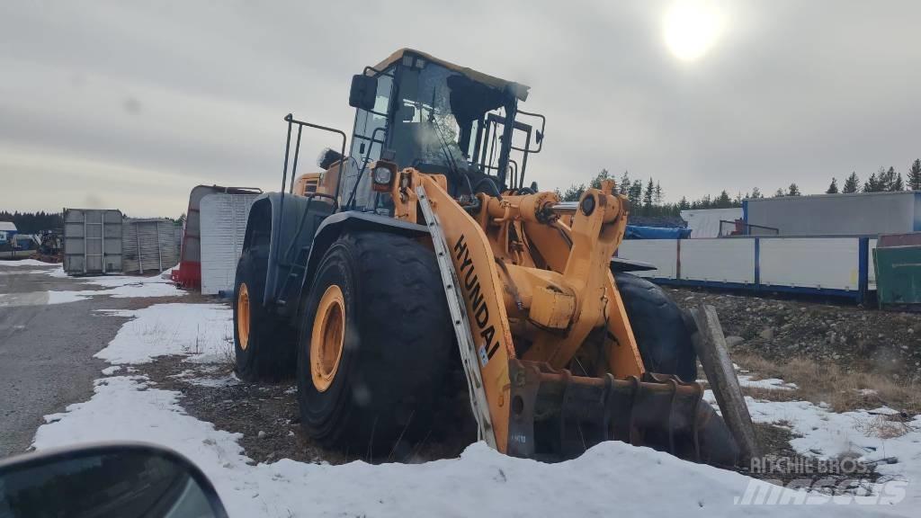 Hyundai HL 770-9 Gumikerekes homlokrakodók