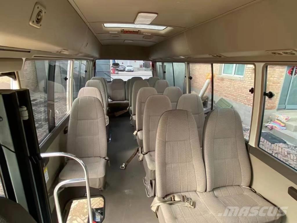 Toyota Coaster Bus Mini buszok
