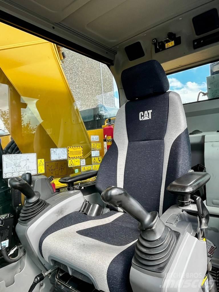 CAT 325 Lánctalpas kotrók