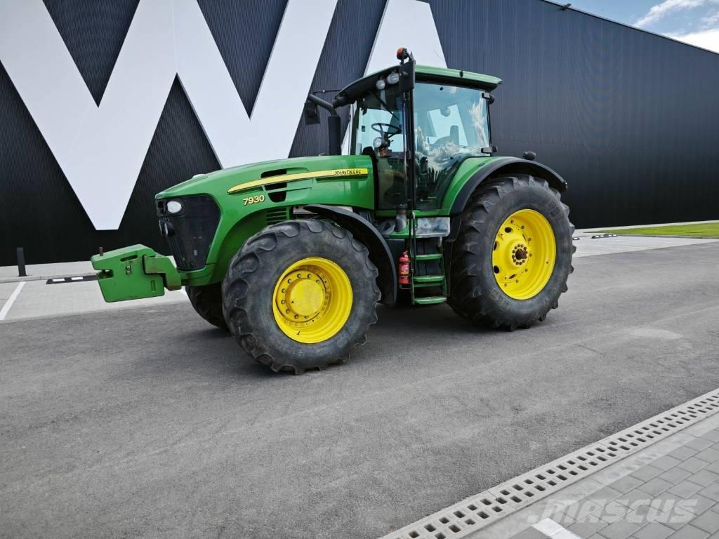 John Deere 7930 Traktorok