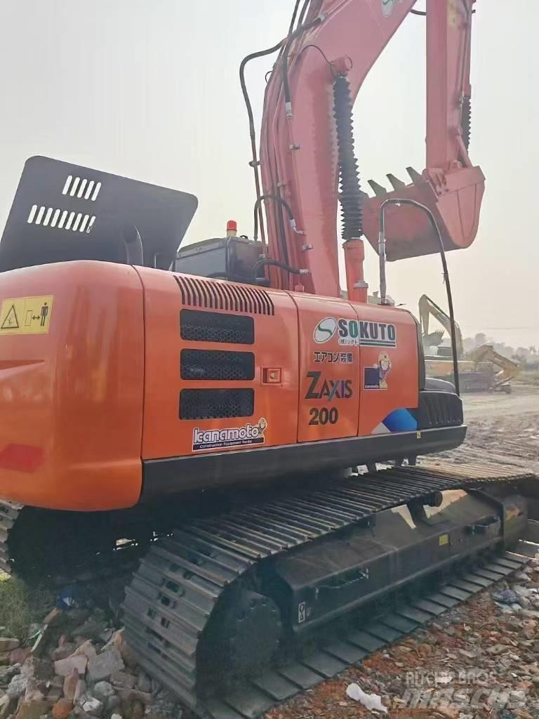 Hitachi 200-3 Lánctalpas kotrók