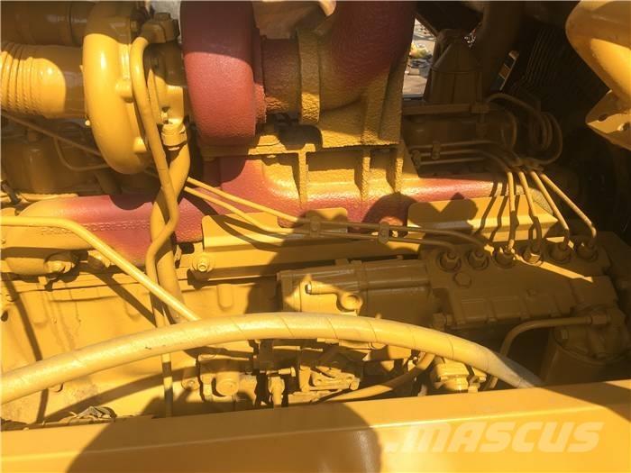 CAT D 6 D lánctalpas dózerek