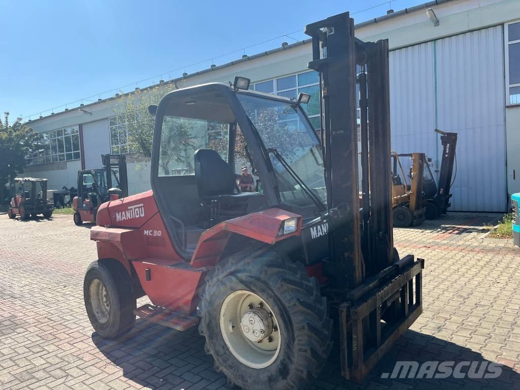 Manitou MC 30 V-4173 Tereptargonca