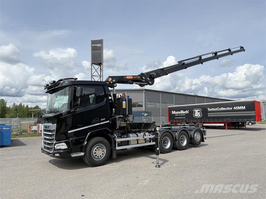 DAF XF 530 FAW 8X4 Darus teherautók