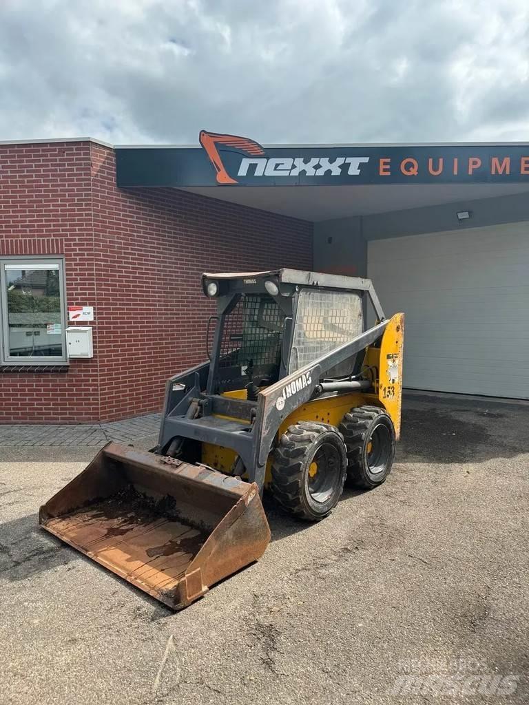 Thomas T153 Kompaktrakodók