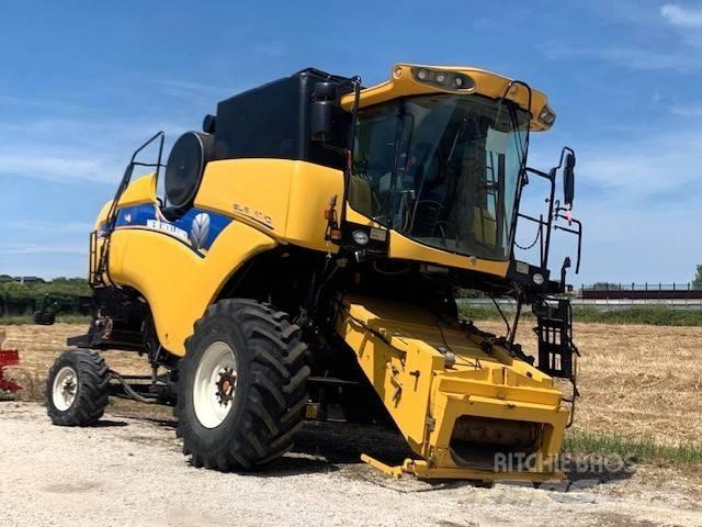 New Holland CX 5090 Kombájnok