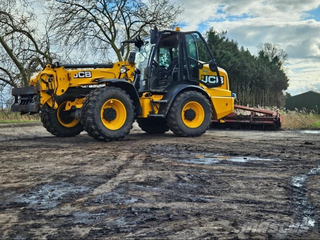JCB TM 320 S Teleszkópos mezőgazdasági rakodók