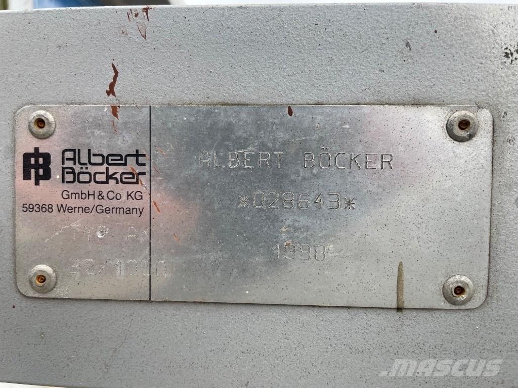 Bocker AK 32/1000 Terepdaruk