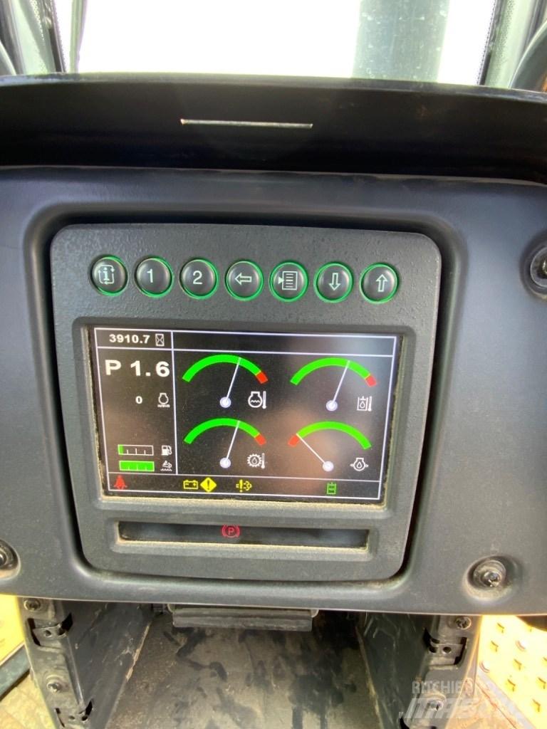 DEERE 750K lánctalpas dózerek