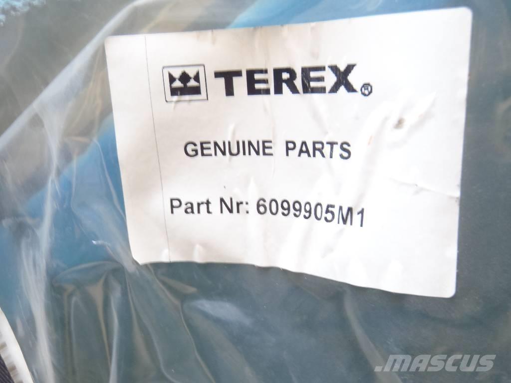 Fermec 860 Vezetőfülke és belső tartozékok