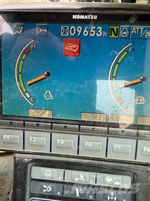 Komatsu PW 118 MR-8 Gumikerekes kotrók