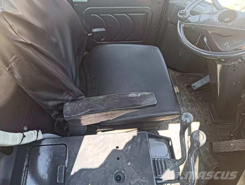 Komatsu WA 470-3 Gumikerekes homlokrakodók