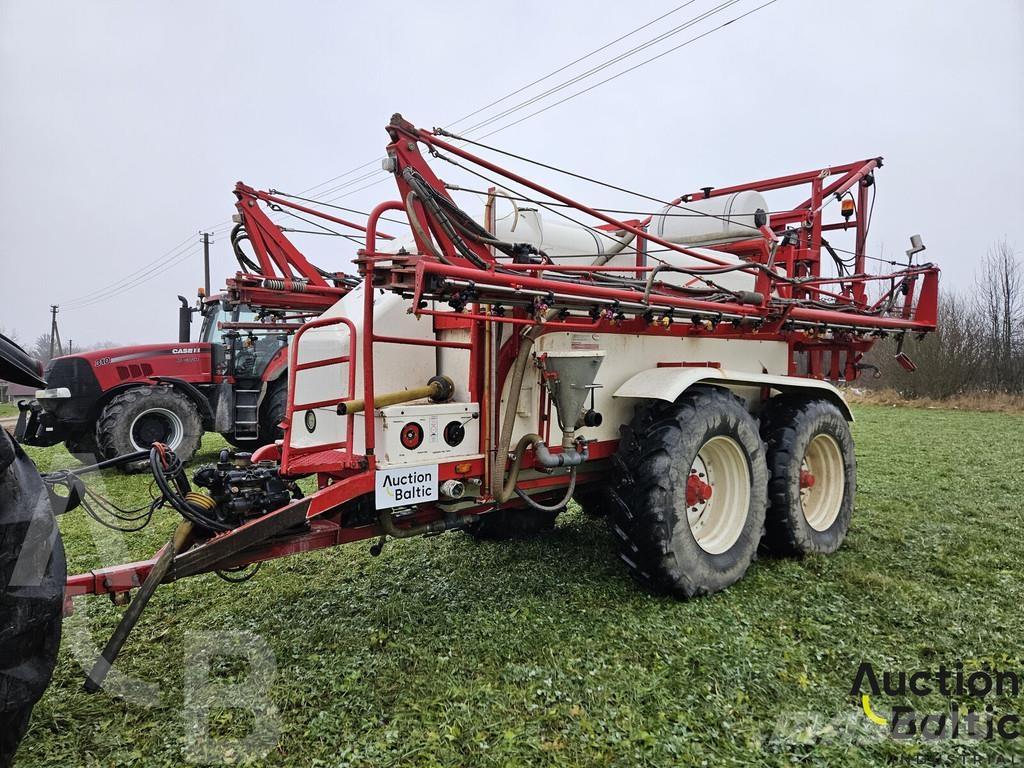 Lindus 7000 Vontatott trágyaszórók