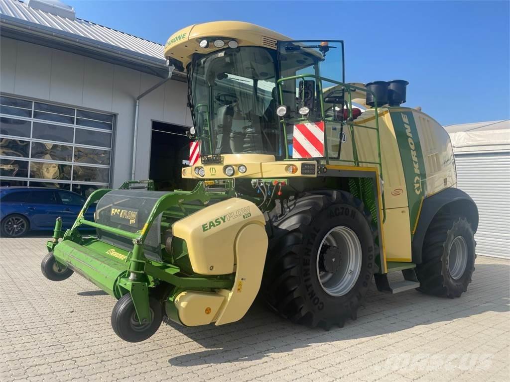 Krone Big X 700 Önjáró szecskázók