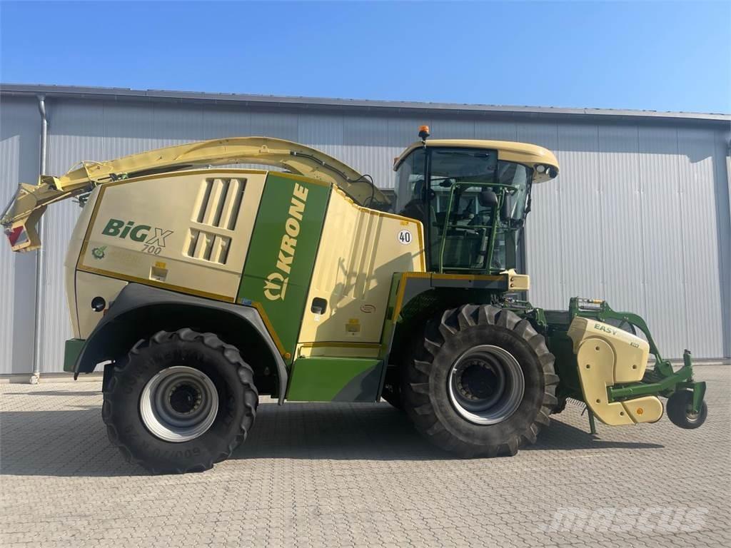 Krone Big X 700 Önjáró szecskázók