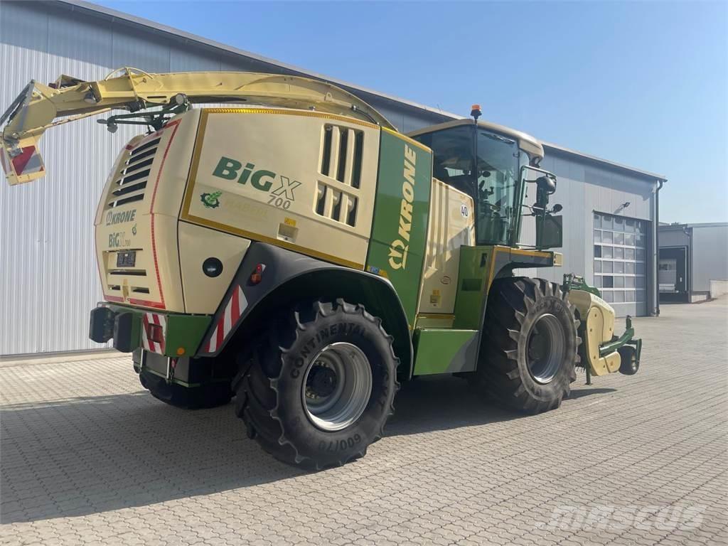 Krone Big X 700 Önjáró szecskázók