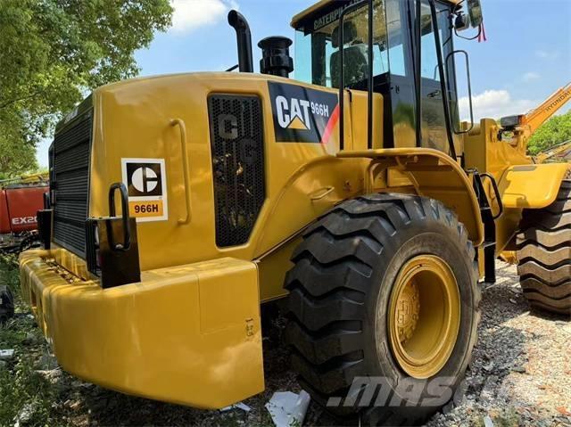 CAT 966 H Gumikerekes homlokrakodók