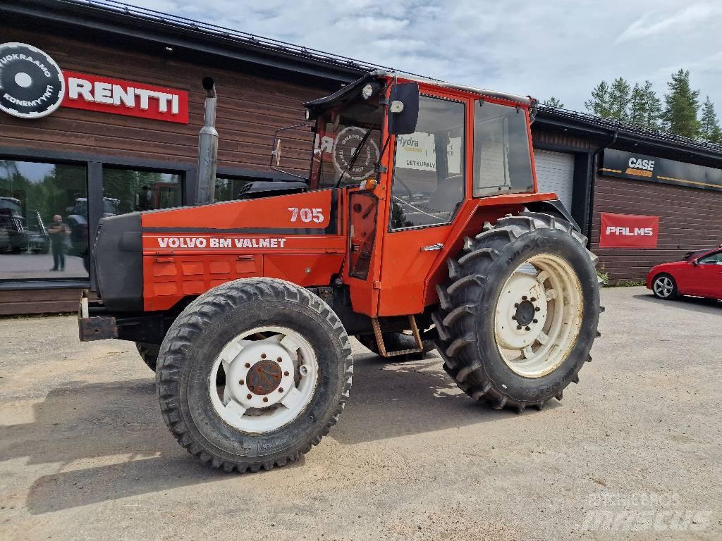 Valmet 705 Traktorok