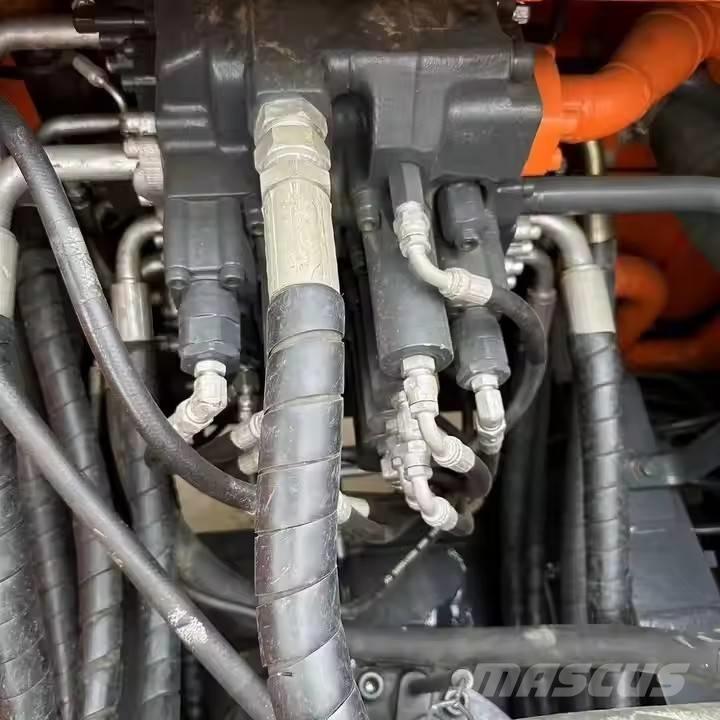 Doosan DX 300 LC Lánctalpas kotrók