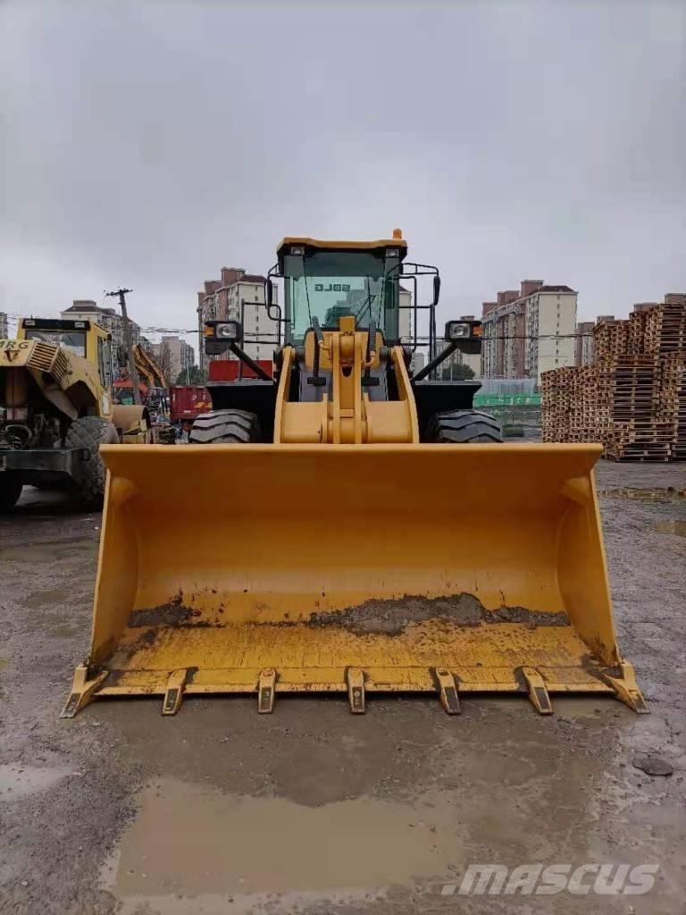 SDLG LG 956 L Gumikerekes homlokrakodók