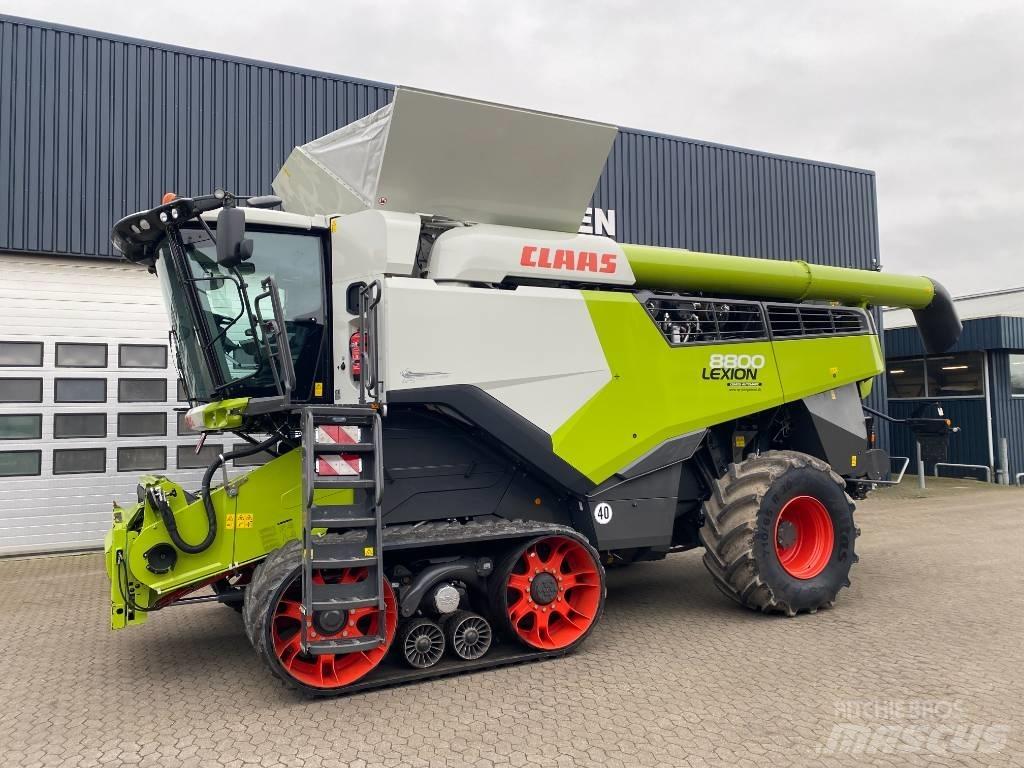 CLAAS Lexion 8800 TT Kombájnok