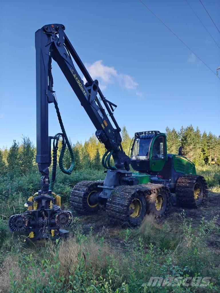 John Deere 1270 G Betakarítók
