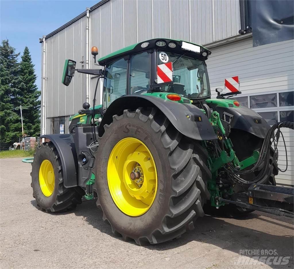 John Deere 6R 215 Traktorok