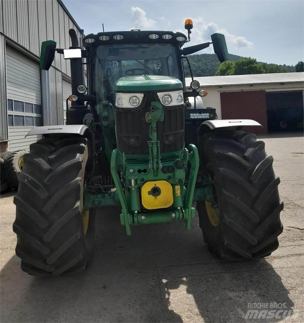 John Deere 6R 215 Traktorok