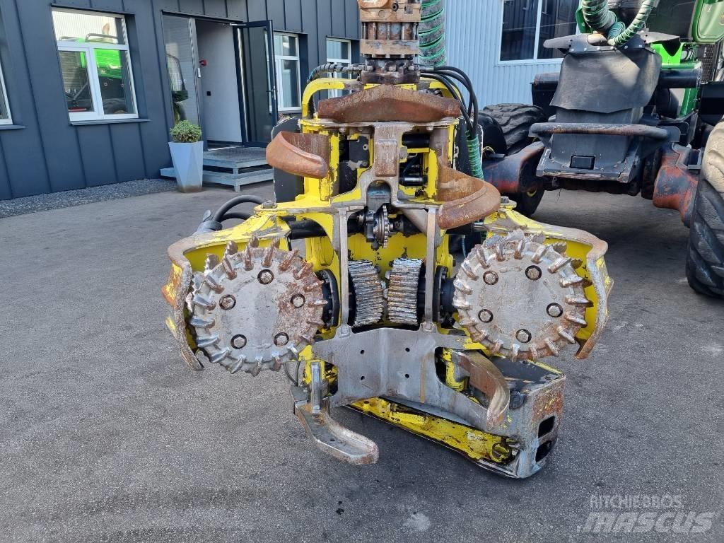 John Deere 1270 G Betakarítók