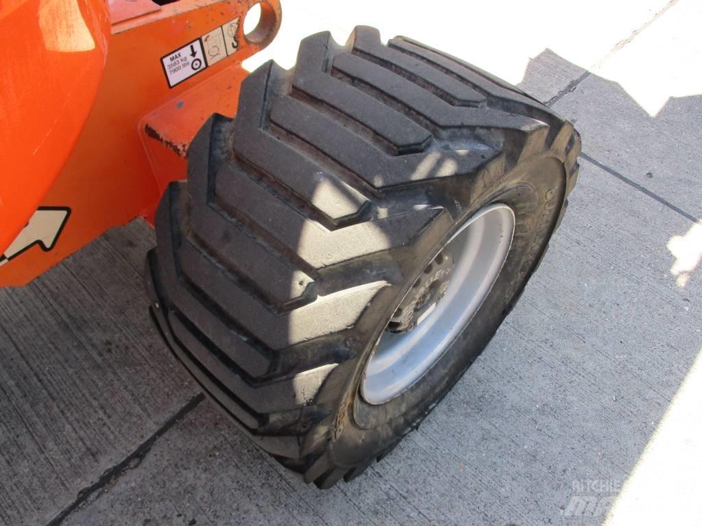 JLG 450AJ (901) Kompakt önjáró emelők