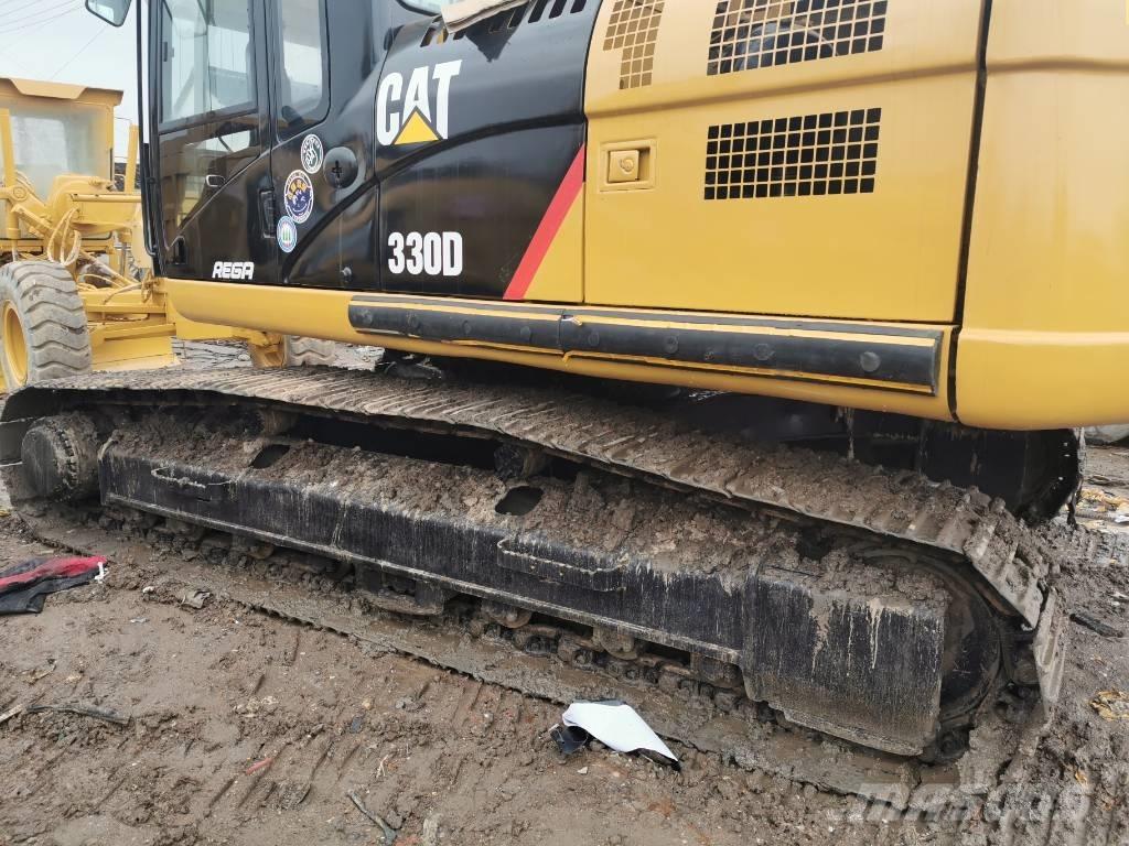 CAT 330 D L Lánctalpas kotrók