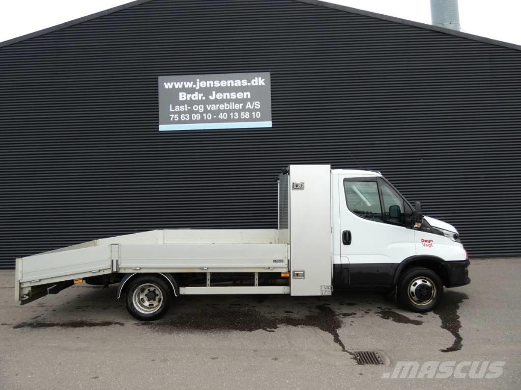 Iveco 50C 18 Platós / Ponyvás teherautók