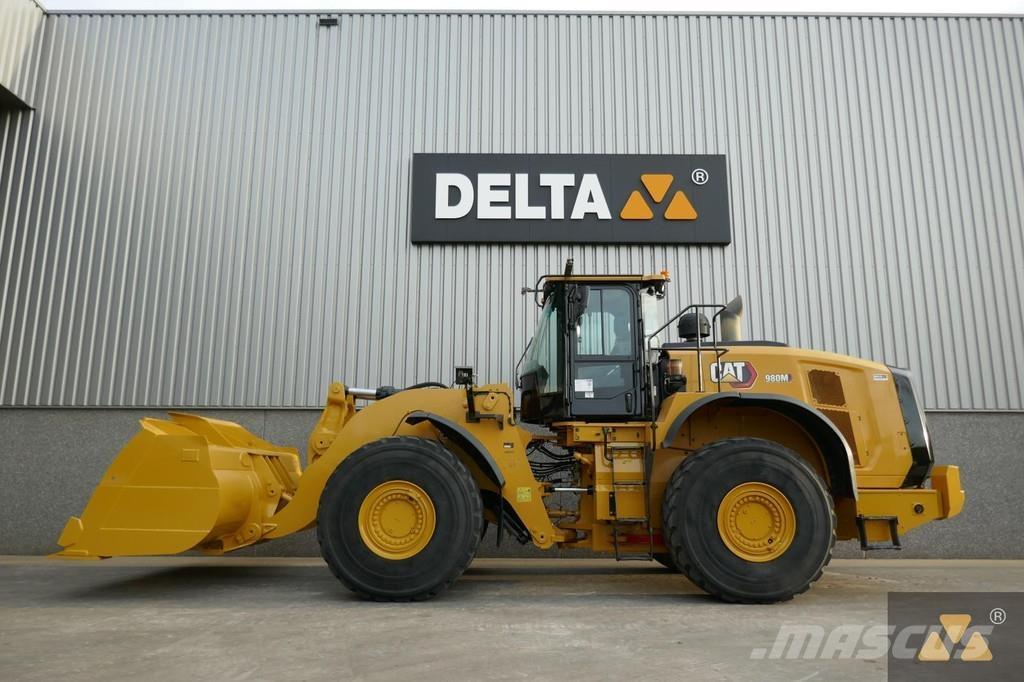 CAT 980M Gumikerekes homlokrakodók