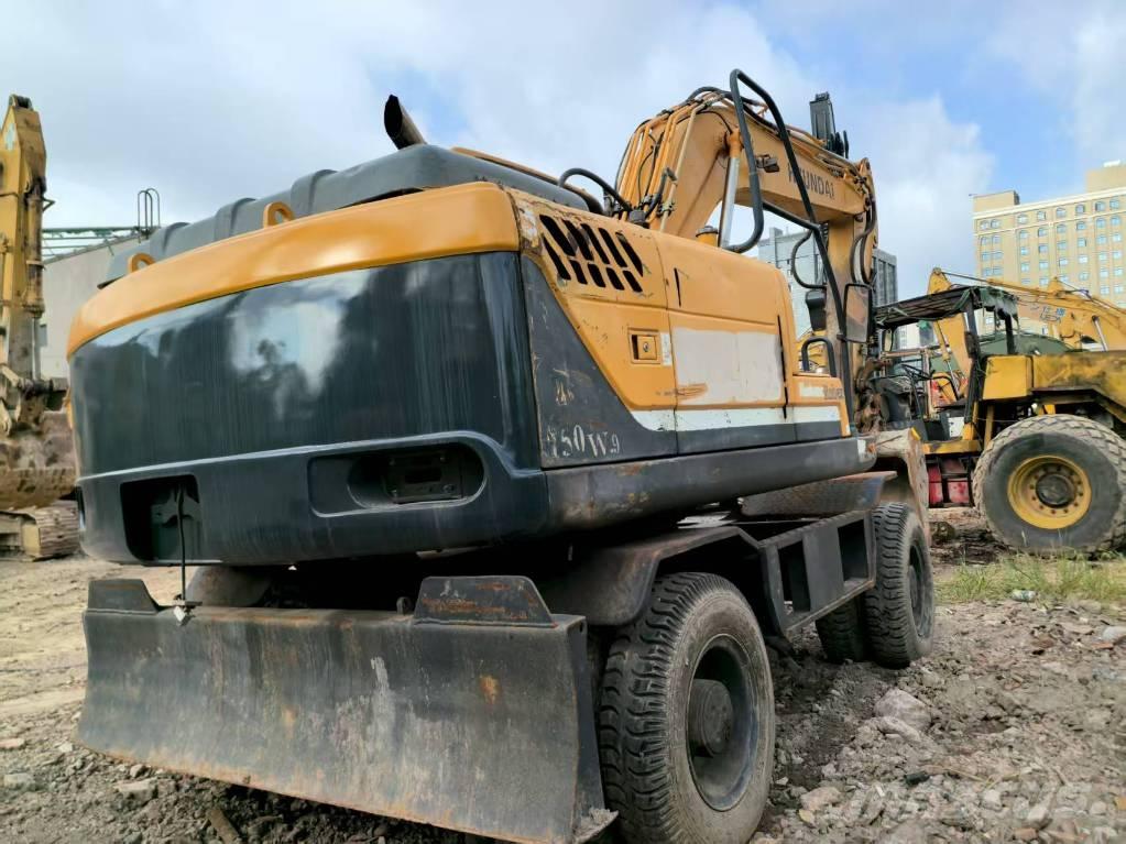 Hyundai R 150 W-9 Gumikerekes kotrók